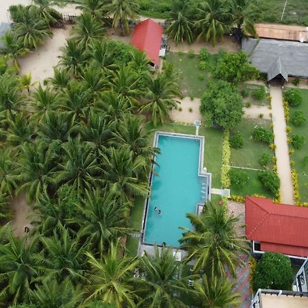 Nn Beach Resort & Spa Nilaveli Exteriér fotografie