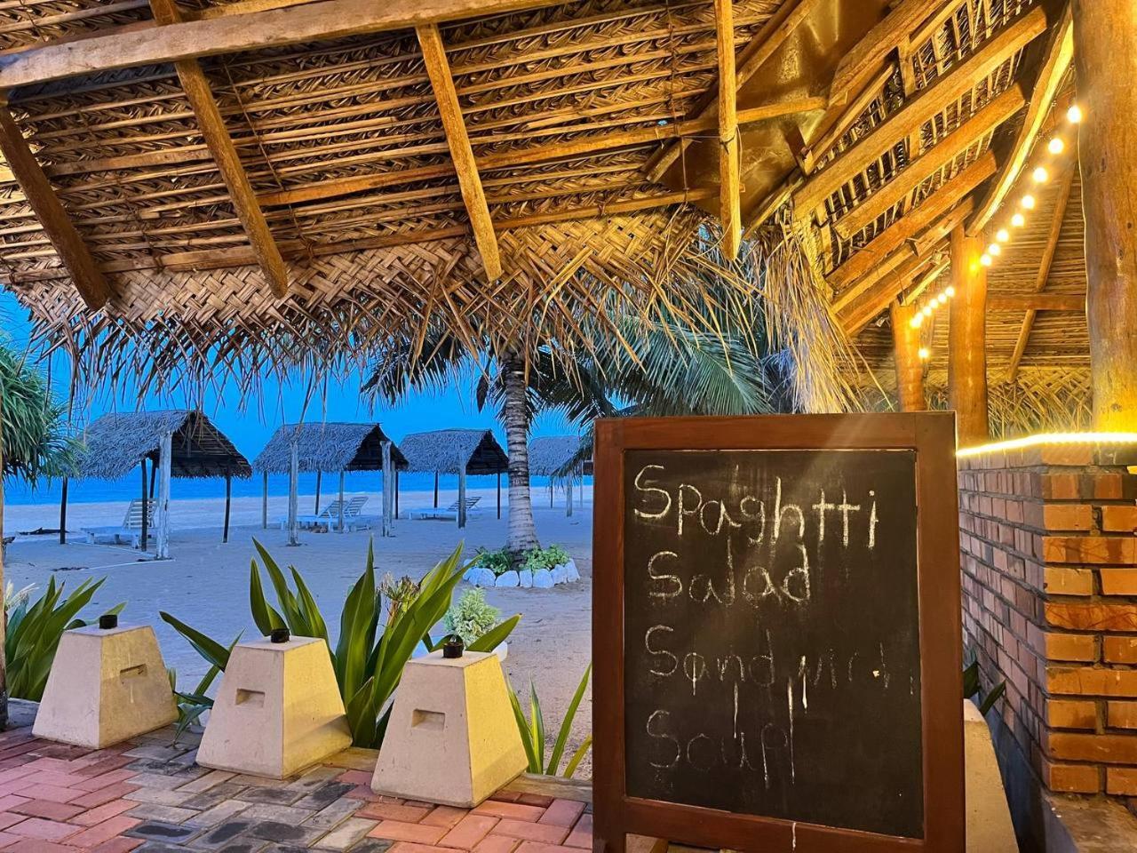 Nn Beach Resort & Spa Nilaveli Exteriér fotografie