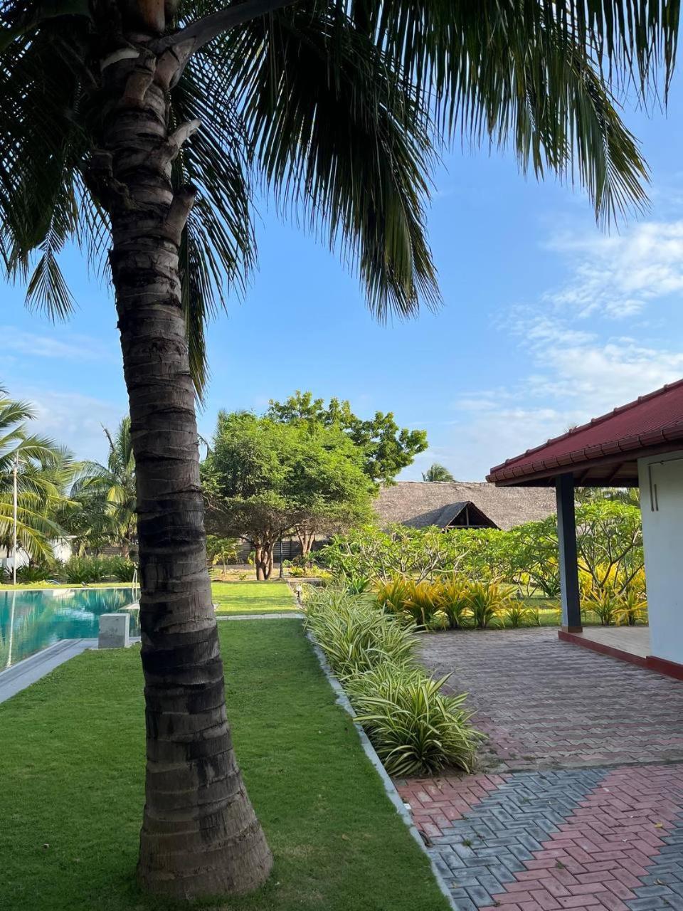 Nn Beach Resort & Spa Nilaveli Exteriér fotografie