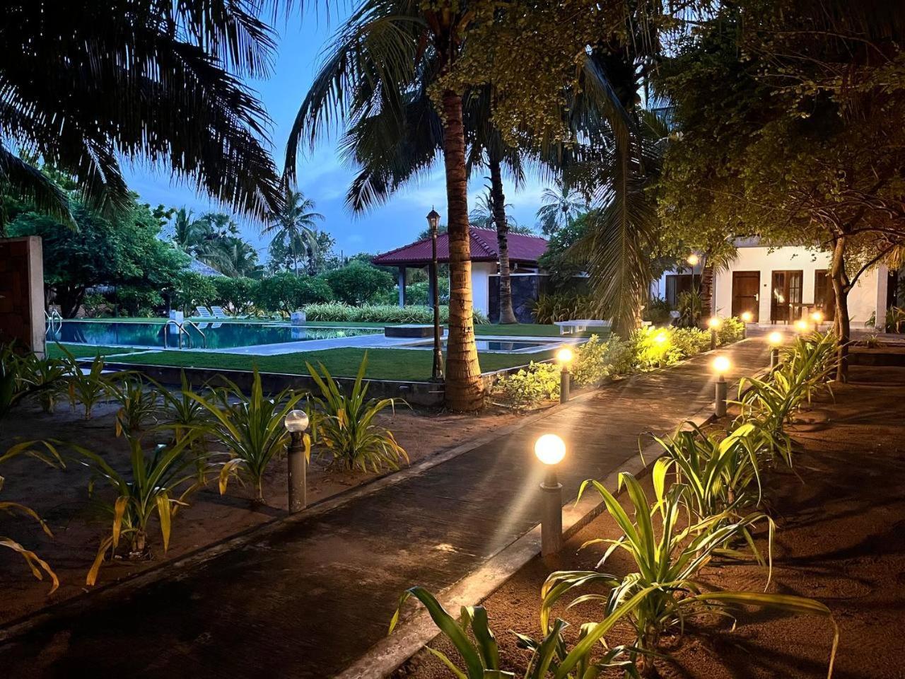 Nn Beach Resort & Spa Nilaveli Exteriér fotografie