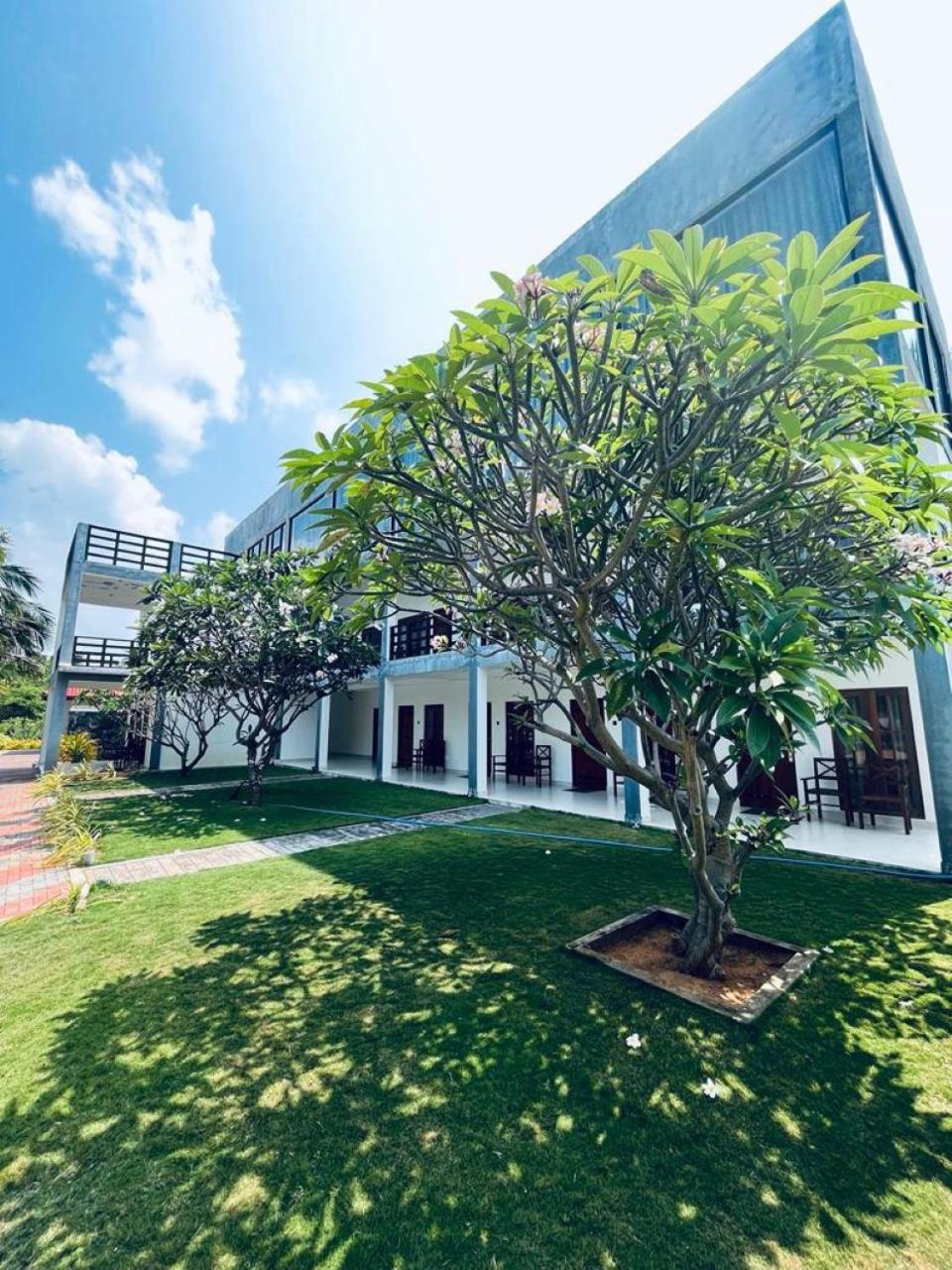 Nn Beach Resort & Spa Nilaveli Exteriér fotografie